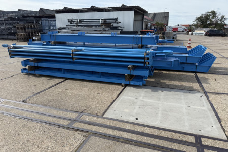 15.00 x 55.00m (825m²)
